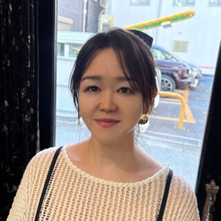 ・
・
✨✨NEW FACE✨✨
CABINに新しい仲間が加わりました😊❣️
あやこちゃんです💁🏻♀️
アシスタントがんばってます💪
これから一緒に、お客様に
笑顔と心地よい時間をお届けしていきます✂️✨
ぜひお気軽に会いに来てください❣️
スタッフ一同、皆さまのご来店を
心よりお待ちしております🥰
#CABIN #池袋理容室 #池袋バーバー #ニューフェイス #新スタッフ スタッフ紹介 理容室 バーバー 池袋